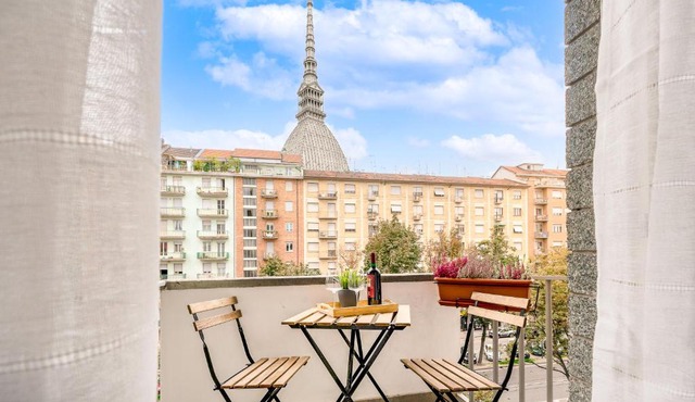 Appartamenti Vista Mole, Centro a 15 min - Luxury Suites & fast WiFi in Turin