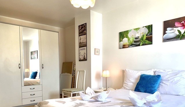 Appartement 2 Jolies Chambres +Salon Cuisine - errasse 20min PARIS-DISNE YLAND in Pontault-Combault