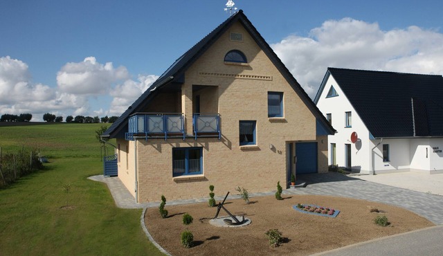 'AufReede' Exclusive holiday home with garage, sea view, loggia, terrace in Wohlenberg