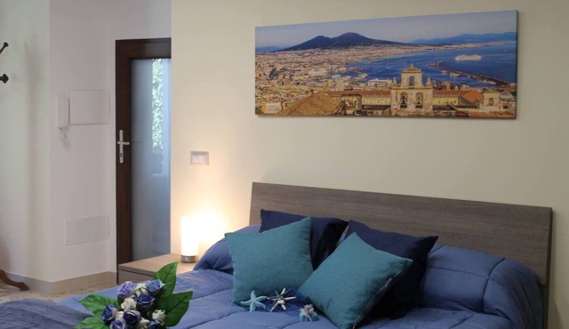 B&B Lady Cristina located in an ancient 18th century building near the sea and bus stop. xx in Meta