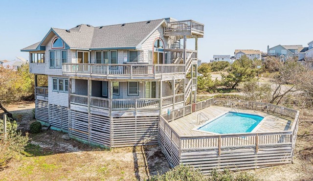 Banana Republic - Duck, Carolina Dunes, 200 Yds to Beach, Pool, Hot Tub, Ocean View in Duck