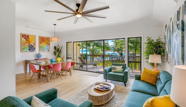 "Bay Watch" at Lae Nani 335- 2 Bedroom Ocean View Condo with AC