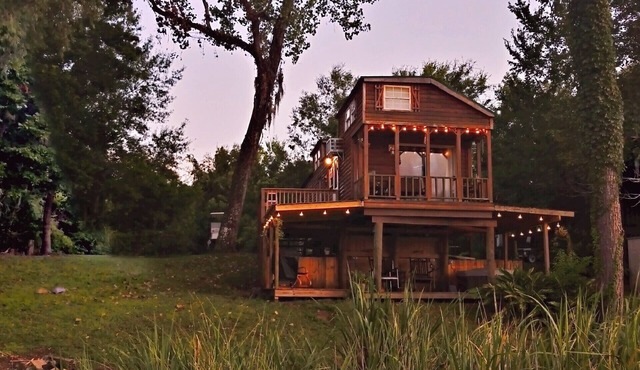 Bayou Breeze Bungalow in Maurepas