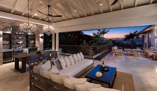 Bayside Haven- Pool and Hot Tub