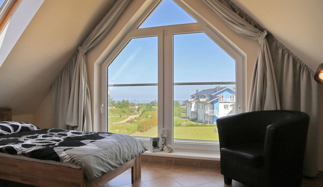 Beach Apartment with Fireplace · Balcony · 300 m from the Beach - Accommodation in Börgerende-Rethwisch
