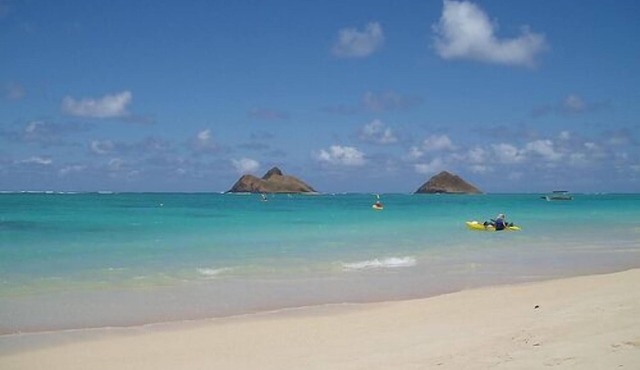 BEACH FRONT KAILUA ESTATE, OCEAN VIEWS, HUGE LUSH PRIVATE HISTORIC PROPERTY