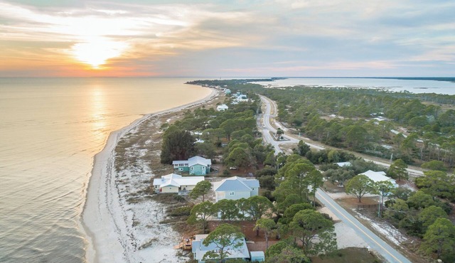 Beachfront Bliss—No Crowds, Just Coastal Calm in Alligator Point