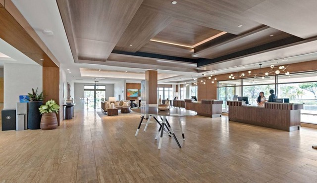 Beachfront Resort! 2 BR Luxury Penthouse
