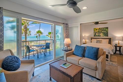 Beachfront with AC, walkable and central