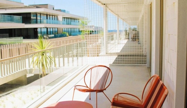 Beachside 2 BD Apartment | Balcony | AC in Vila Nova de Gaia