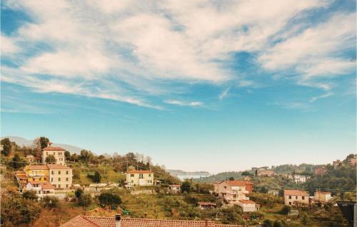 Beautiful Apartment In Pitelli -Sp- in Pitelli