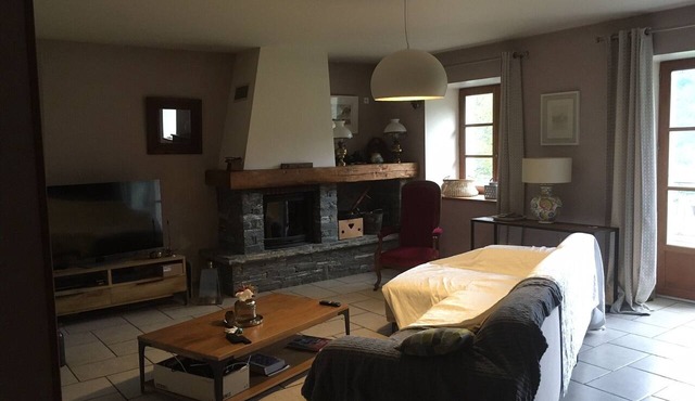 Beautiful building at the foot of the mountains, 15kms from Lake Annecy, in Ugine