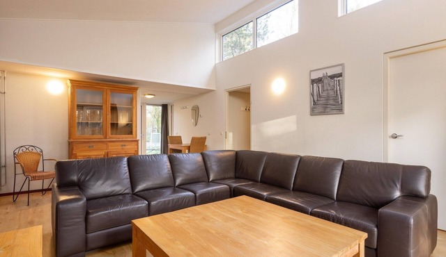 Beautiful bungalow at the Kootwijkerzand. in Kootwijk