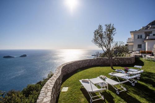 Belvedere delle Sirene - Villa Deluxe with Sea view and Concierge - Feeling Italy in Colli di Fontanelle