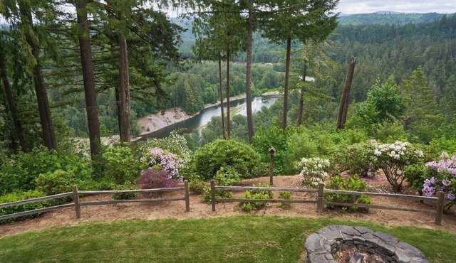 Breathtaking views 2-bedroom guest suite: fish, ski, bike, hike, wine tasting in Gresham