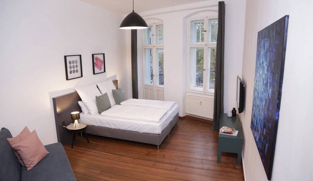 Bright and modern 2-room apartment in Prenzlauer Berg (3) in Berlin
