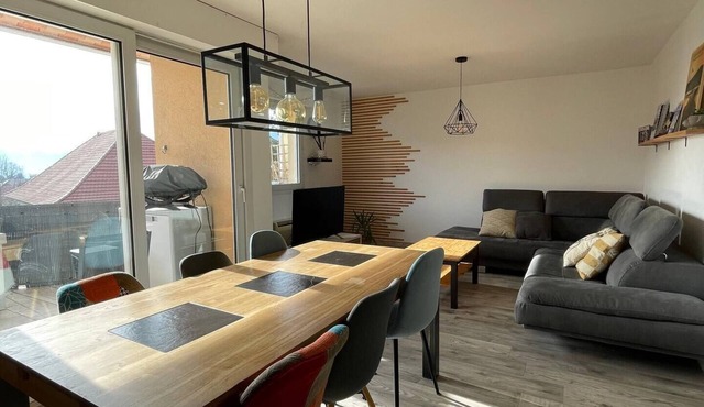 Bright duplex with terrace and lake view – Brison-Saint-Innocent in Brison-Saint-Innocent