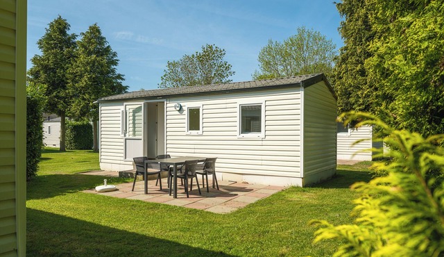Budget-friendly mobile home for 4 people, simply furnished. in Terwolde