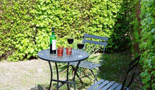Bungalow with barbecue and garden in Basedow
