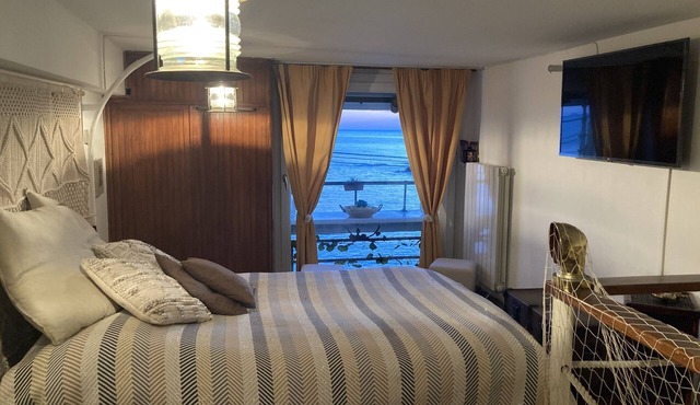 Casa Bruna … Like a boat on the sea . in Genova