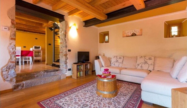 Casa Cesira between the hills of Prosecco and the lakes, between Venice and the Dolomites in Tarzo