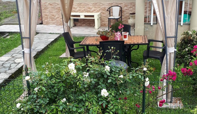 Casa Lilly is located in the hills near the 5 lands in Beverino SP