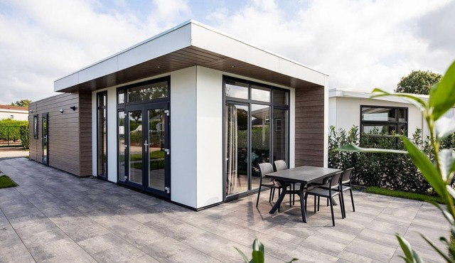 Chalet with Pond View in Gelderland in Lathum