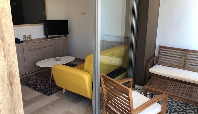 Charming 2-room renovated with large terrace open view in Cannes in Cannes