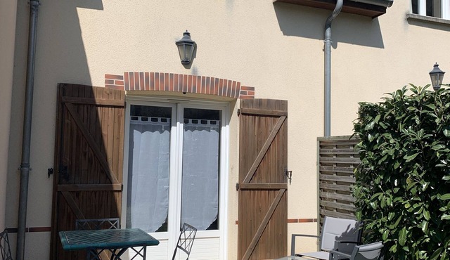 Charming, quiet duplex cottage with terrace/garden in Ardon