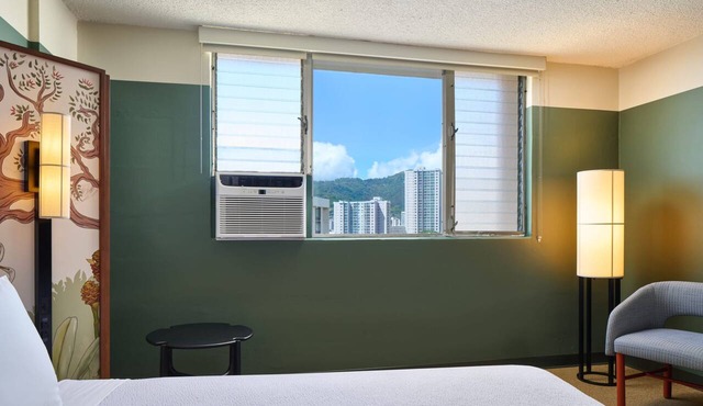 City View King, Japanese Garden Views, Poolside Relaxation, Close to Waikiki