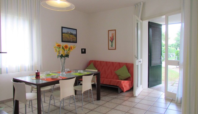 Comfy villa with charming garden in Bibione