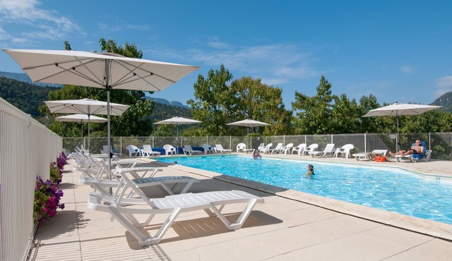 Cosy studio pour 2 | 2 piscines | Près de la plage in Giez