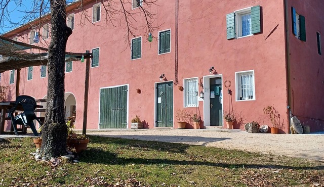 Country house in the Prosecco hills, 4 apartments in Conegliano