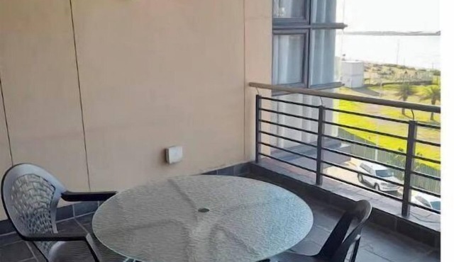 Cozy family apartment w/air conditioning and — 5 min from the beach in Durban