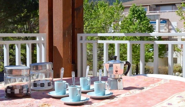 Duplex 2BR with Terrace, Parking, 2-min Walk to Beach - Le Lavandou in Le Lavandou