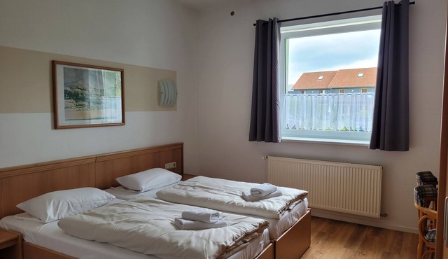 DZ/2-bed room 06 Ground floor - Guesthouse Am Schloss in Kramerhof