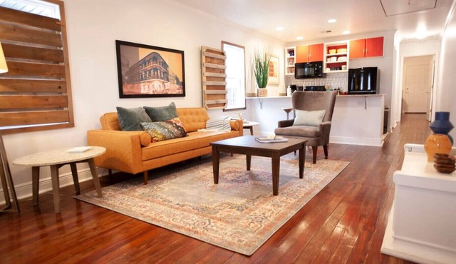 Eclectic Uptown Apt | Blocks to Magazine Street in New Orleans