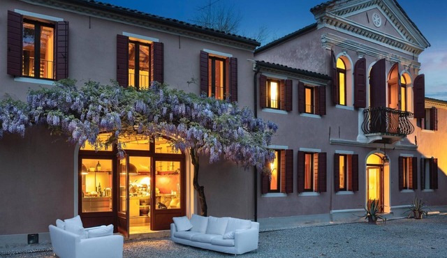 Elegant villa veneta in the countryside of trevigiana in Ca' Galletti