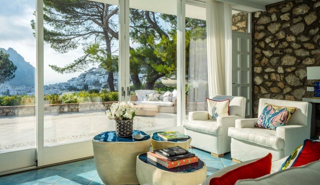 Elegant Villa with an outstanding view five minutes on foot from the city center in Capri
