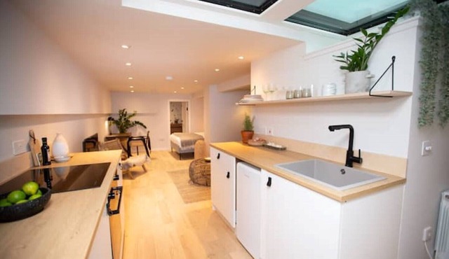 Entire condo hosted by Jules in Manchester