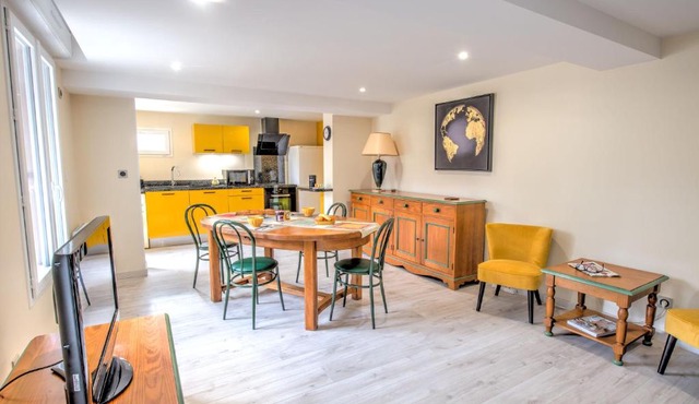 Espelidou is a 2 bedroom, 1 bathroom house is a few minutes from Orleans in Olivet
