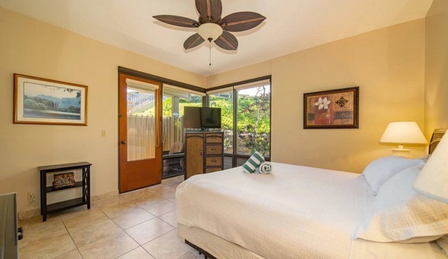 Exclusive Kapalua Retreat: Bay Villas Gold Ocean with Spa & Golf Access