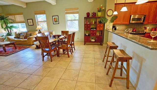 Fairways 1805 - Spacious Resort Townhome, Close to Beaches and Restaurants