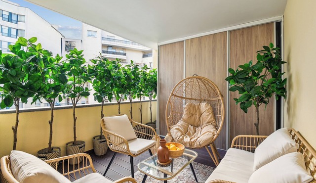 Family-friendly 3BR/2BA Courbevoie apartment w/patio near La Défense metro stop in Courbevoie