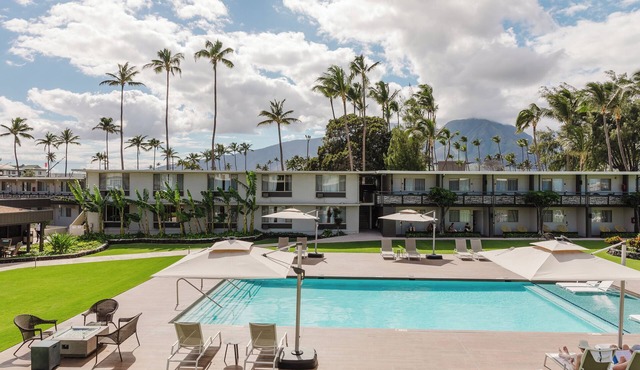 Family Getaway | 3 Pet Friendly Units | Outdoor Pool | 1.9 mi to Paukukalo Beach
