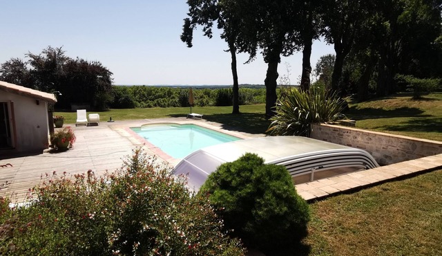 FARM RESTORED TRADITIONAL FRAMEWORK AND EXCEPTIONAL VIEW in Meilhan-sur-Garonne