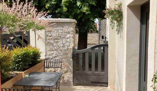 Gîte de Charme LE Carpe Diem au Cœur de Milly-la-forêt in Milly-la-Forêt