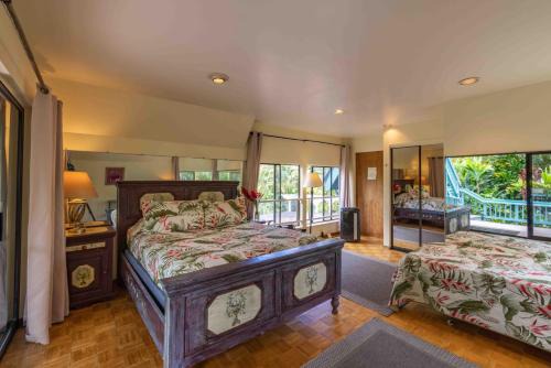 Garden Room Farm Stay in Haiku on Road to Hana