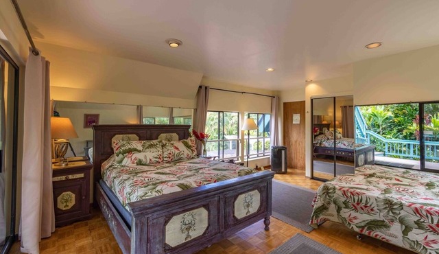 Garden Room Farm Stay in Haiku on Road to Hana