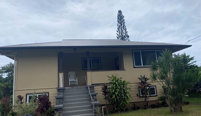 Gorgeous 3-bedroom house in Ninole perfect for a relaxing getaway